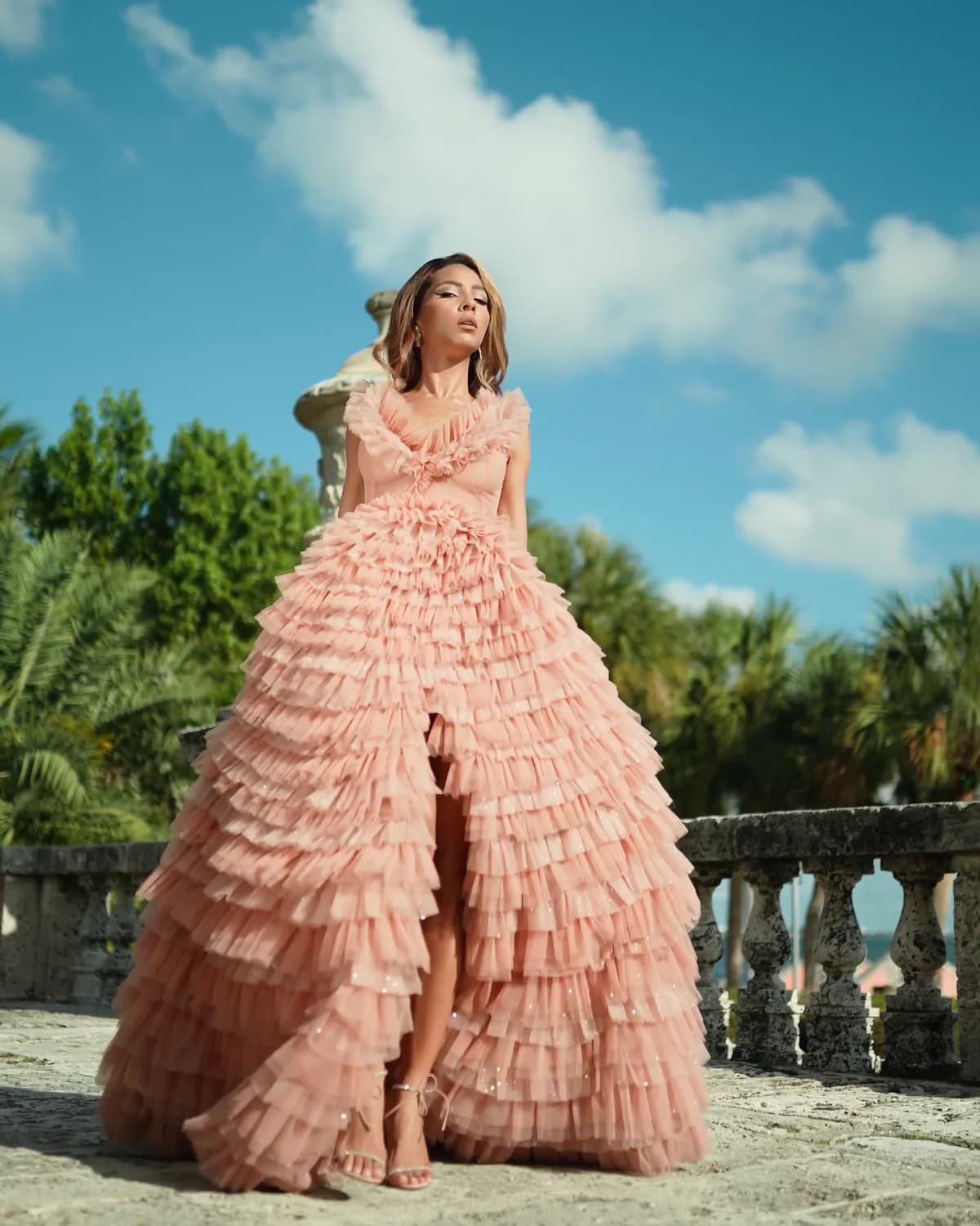 Vestido Longo Tule Babados rosê, de frente